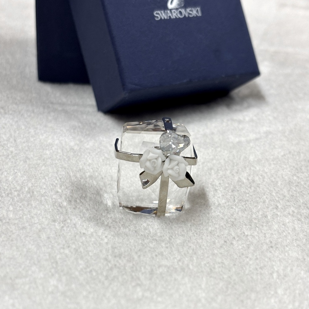 Swarovski, Crystal Wedding Present.